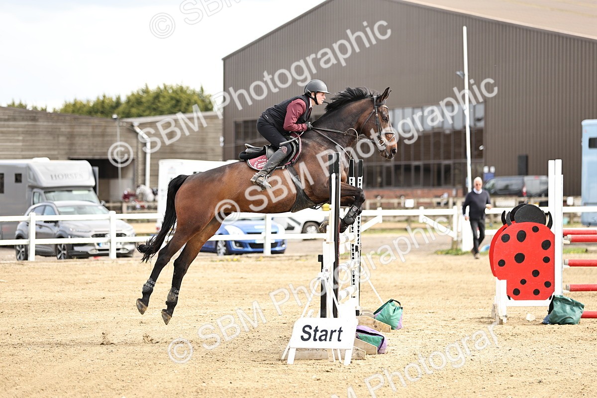 SBM_001409 - Class 5 -Senior Foxhunter - 1.20m
