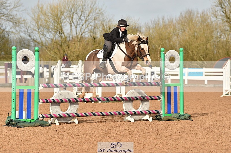 240210A-121422-01126 - Cls 8 Pony Newcomers & 1m Open