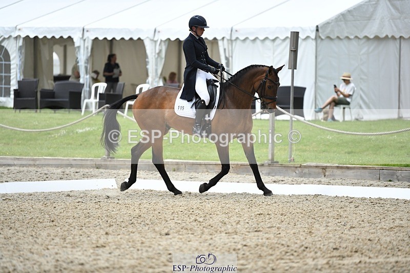 230525-131544-02128 - 115-RNH_ULTIMATE-Harriet_Wright-WEDTrotUp+DR