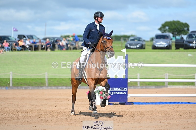 230721A-160502-07600 - Cls 10, 2 Star Big 1.45m Start to break