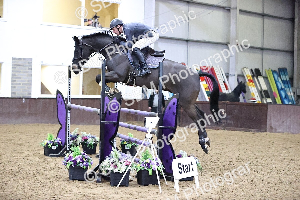 SBM_010125 - Class 25 - Equestrian Senior Foxhunter 1.20m