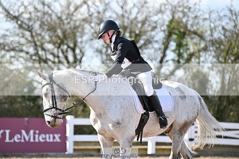 240324A-145808-04126 - Novice 27, 14.30 to 15.25