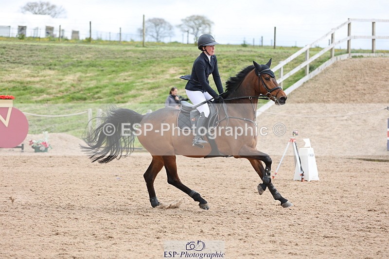 240419A-120505-07006 - Cls 6, 2 Star Medium Tour 1.35m