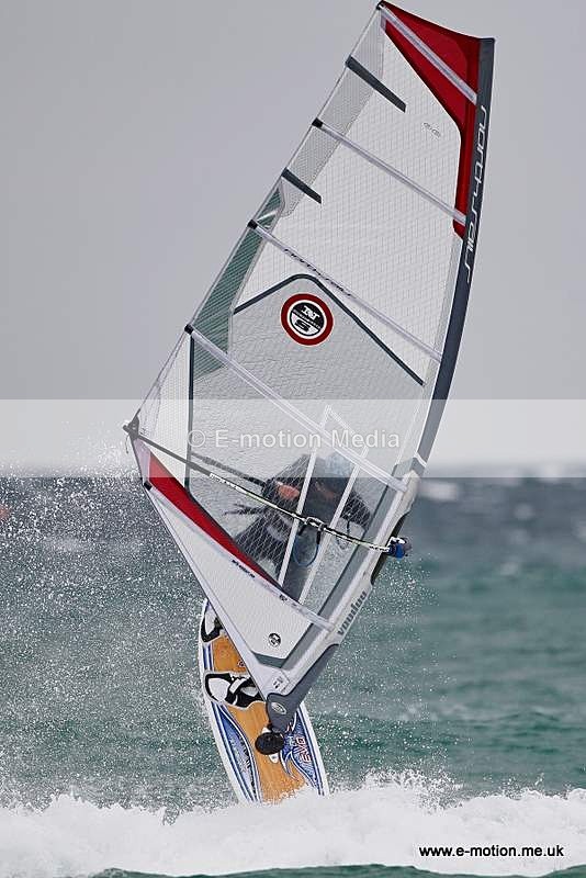 WS 020510-7 - Windsurfing