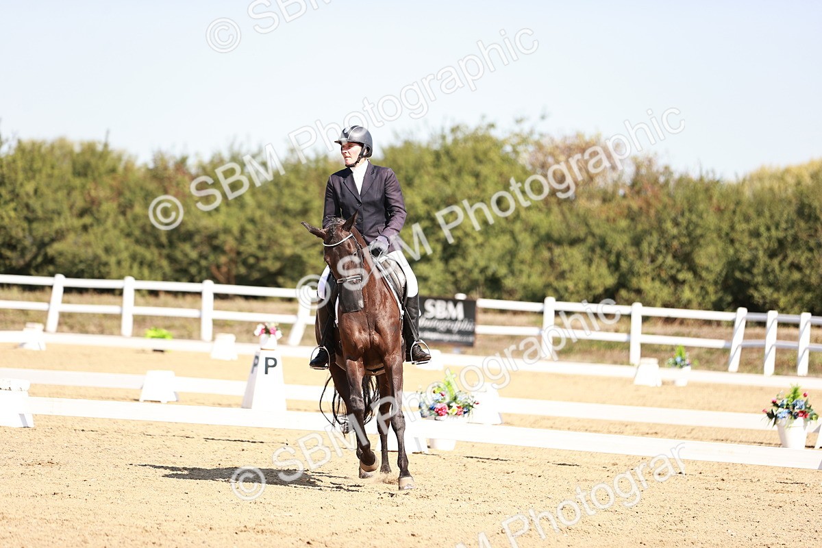 SBM_004473 - Class 12 - Novice 5 - 10.31-11.41