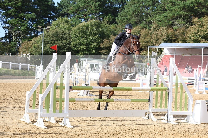 3E7A0638 - Class 13: Senior Newcomers/1.10m open