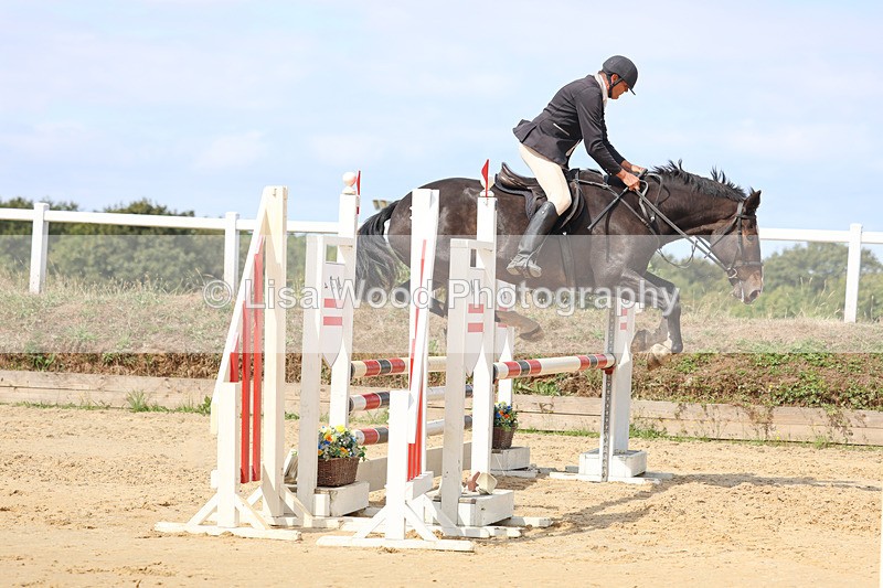 3E7A3650 - Class 4: Senior British Novice/90cm open