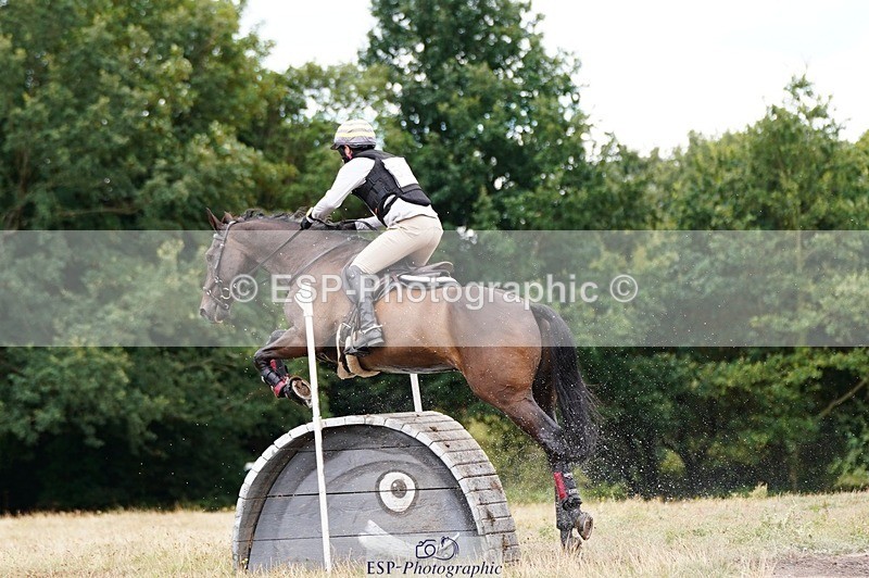 250803A-124606-13117 - M-556-Alex.Jupp-CARRY.ON.REGARDLESS