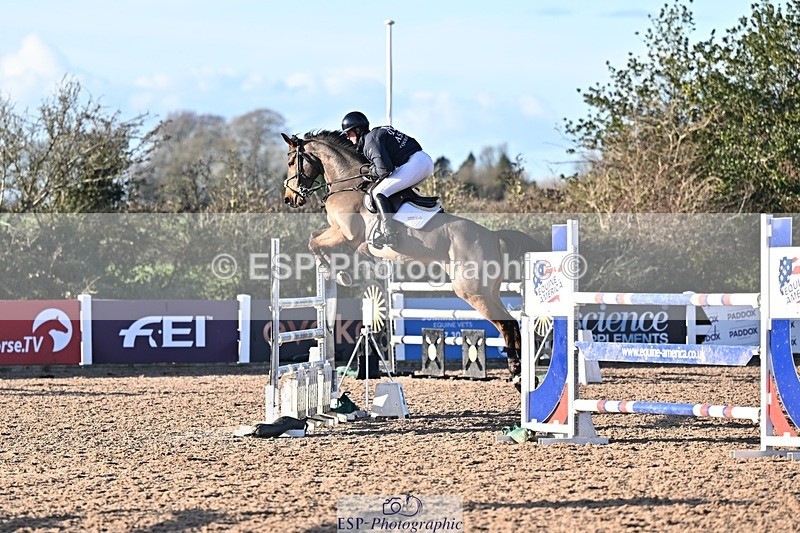 251203-140144-00770 - Cls 5 Foxhunter and 1.20m Open