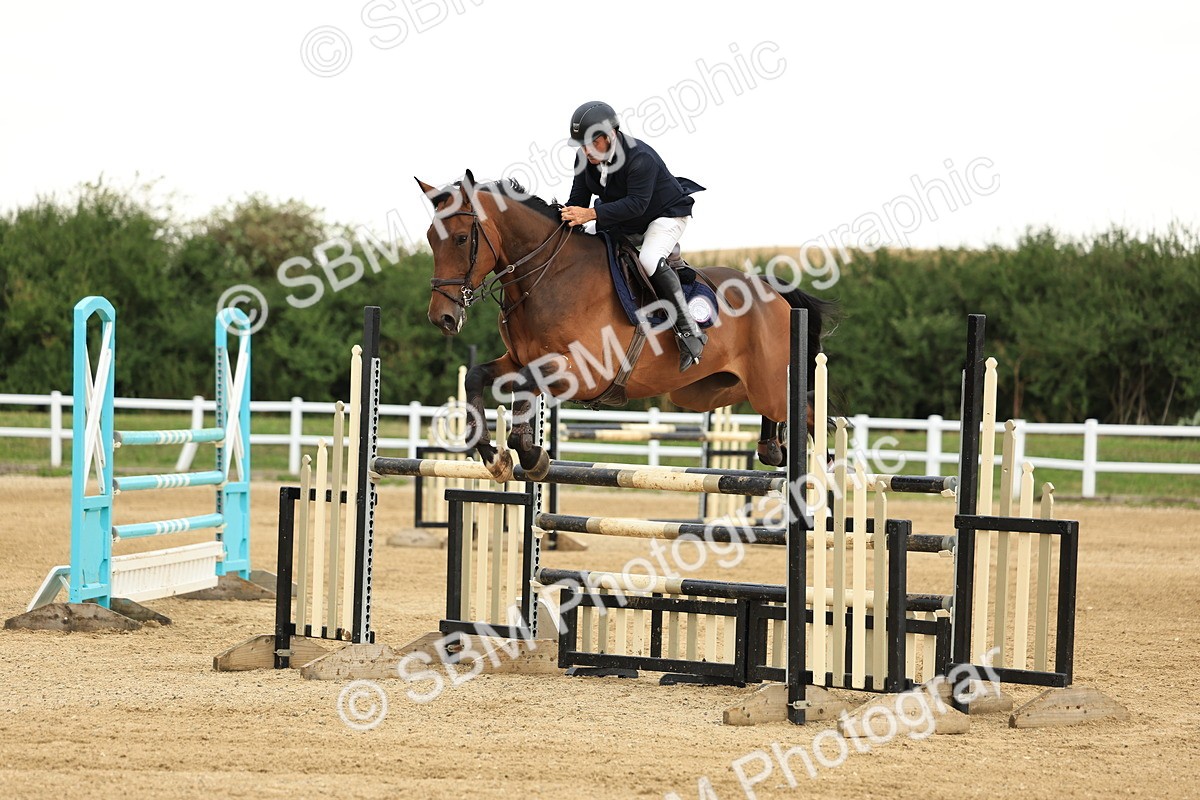 SBM_003552 - Class 4 - Senior Foxhunter - 1.20m Open