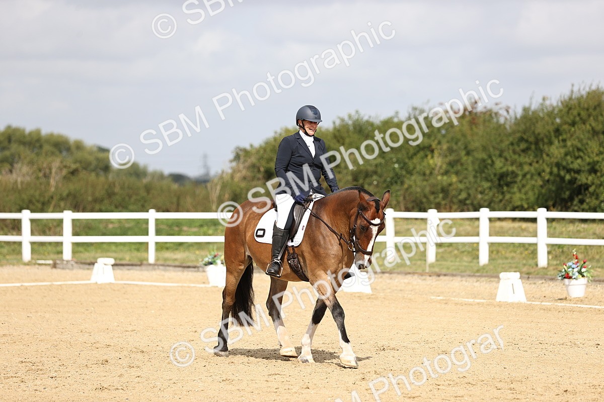 SBM_016240 - Class 14 - Novice 23 - 10.29-11.32