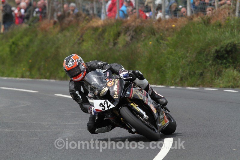 Stephen Thompson BMW / Bathams BMW - Pokerstars Senior TT
