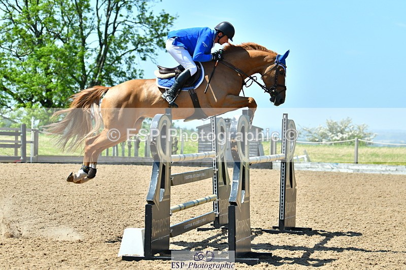 230527A-120127-04342 - Cls 15 Foxhunter