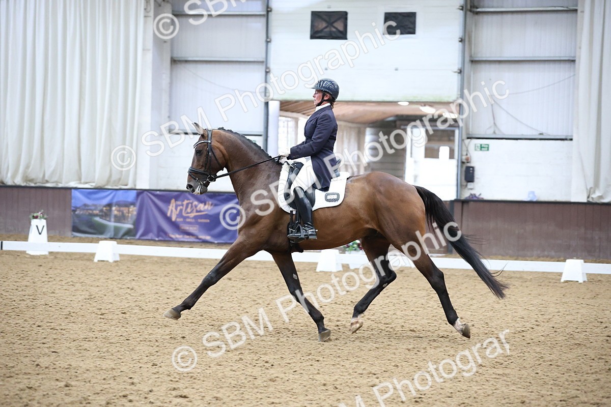 SBM_004513 - Class 9 - FEI Inter 1 Gold - 15.55-16.43