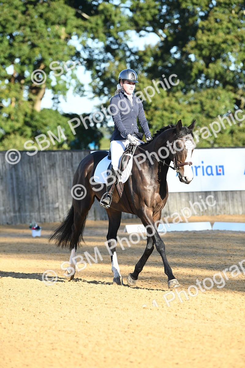 SBM_14334 - D4 - Small Tour Championship - Intro B