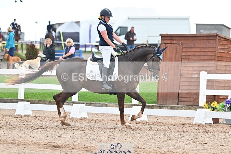 250907-134932-08587 - 006-Verity.PerryVogue