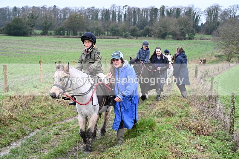 WJ7_9507 - Walk out..