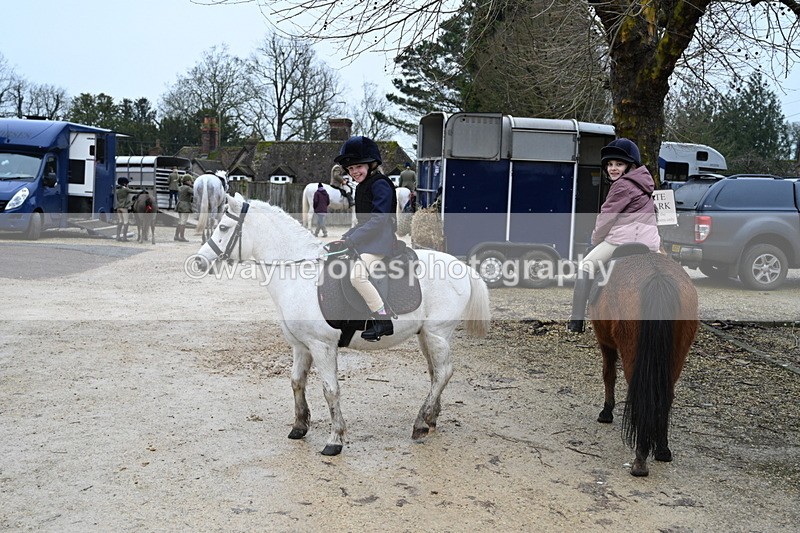 WJ7_9891 - Walk out..