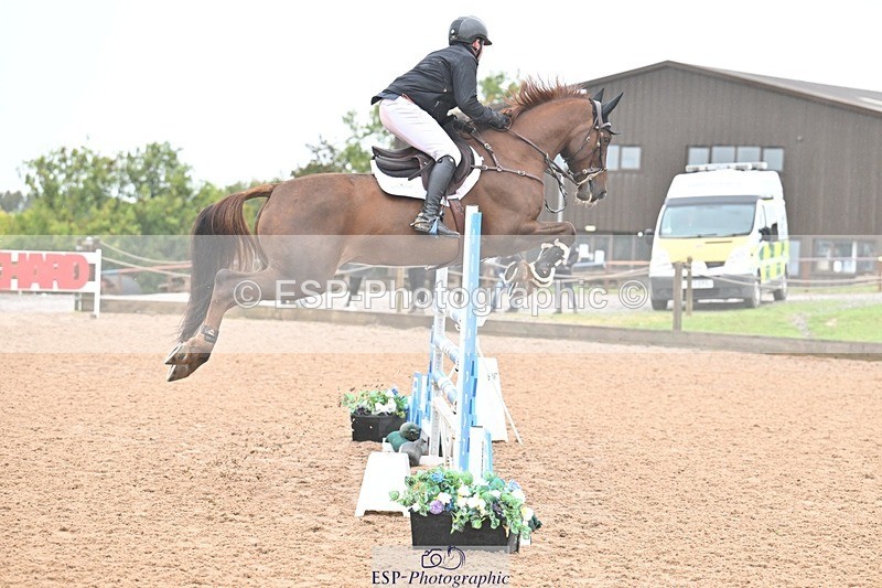 251003-130549-01024 - Cls 3 Foxhunter and 1.20m