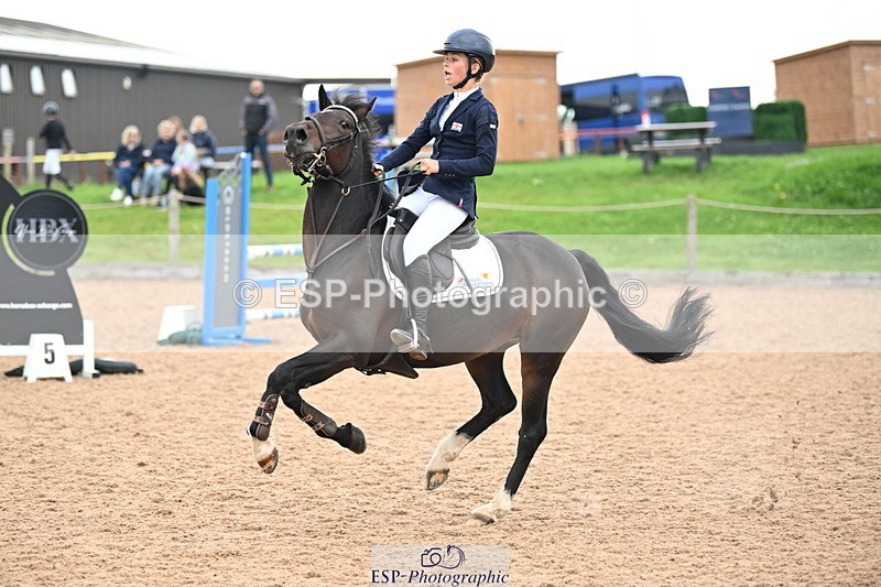 240907A-140404-02236 - Cls 4 Pony Big Team 95cm & 1.05m