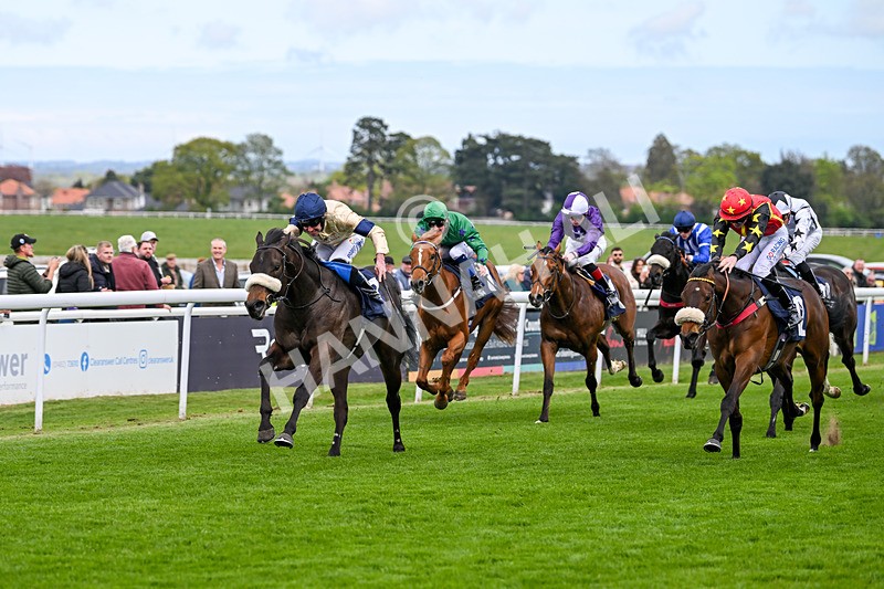 240425-Race 1-Tropical Dreamer-0900 - Race 1