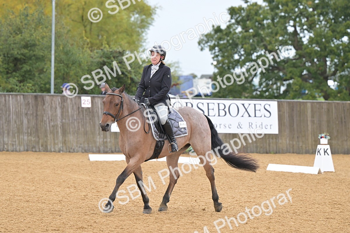 SBM_00522 - D2 - Small Tour Championship Intro 2