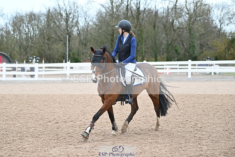 231119A-112510-05406 - Sun Cls 5 Newcomers & 1m Open