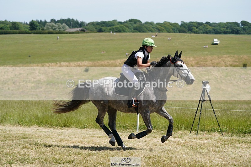 240629X-142732-3548 - 210-Tarka_Abraham-QUEEN_RUBIE