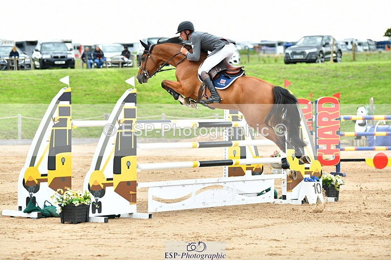 230720A-153452-03936 - Cls 9, 2 Star Big 1.40m Start to break