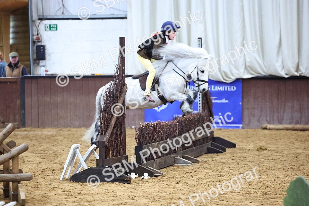 SBM_003126 - Class 35 - 60cm Training Stakes