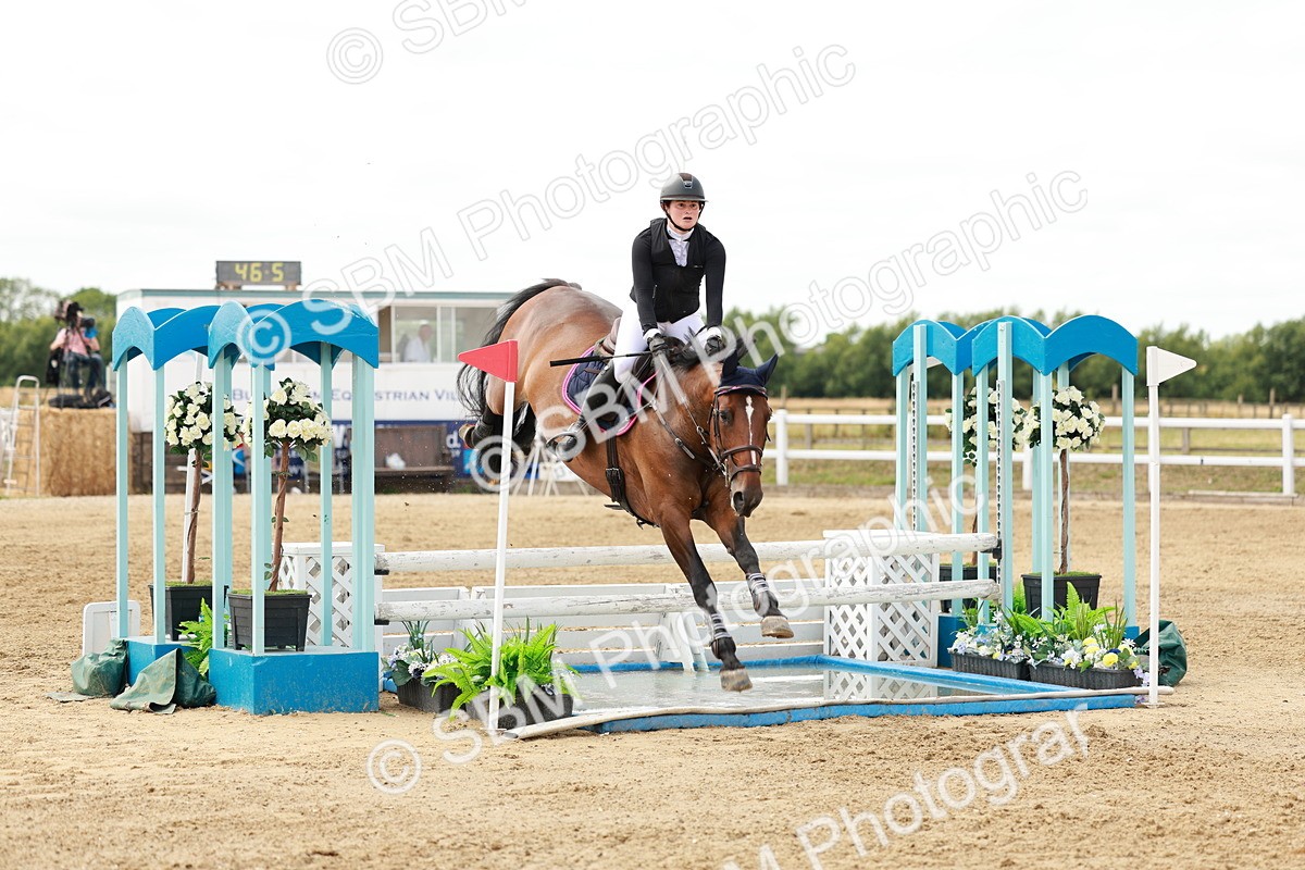 SBM_018811 - Class 21 - Senior Newcomers Championship 2d Rd