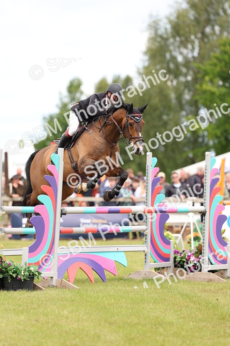 SBM_13953 - Class 206 - Senior Newcomers - 1.10m Open