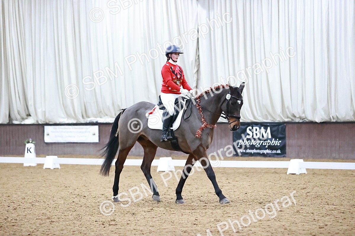 SBM_001821 - Class 9 - Novice 4