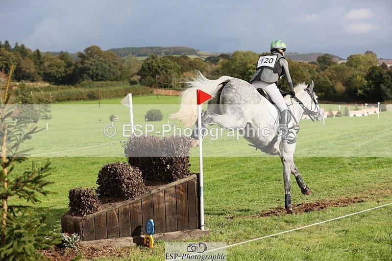 231020-140926-09290 - 120-VAN.KAUNITZ-Sara.Squires-XC