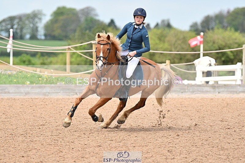 240506A-122742-08694 - Cls 5 Pony Foxhunter & 1.10m Open