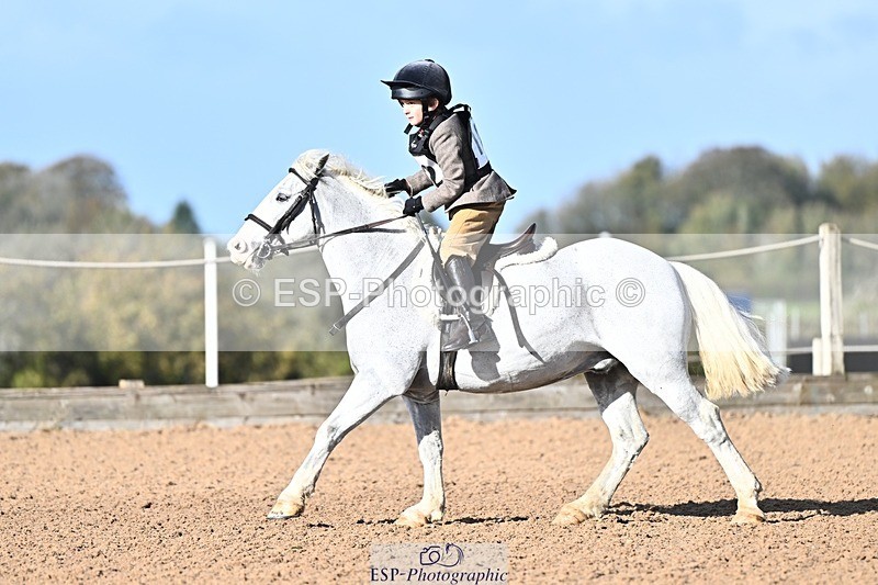 261027-115607-00096 - Clear Round and 60cm