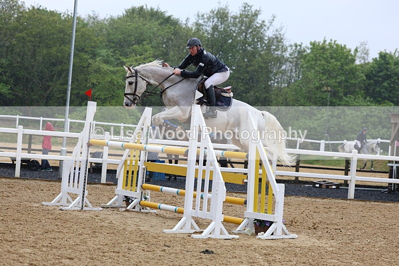 3E7A7336 - Class 8: Senior Foxhunter/1.20 open