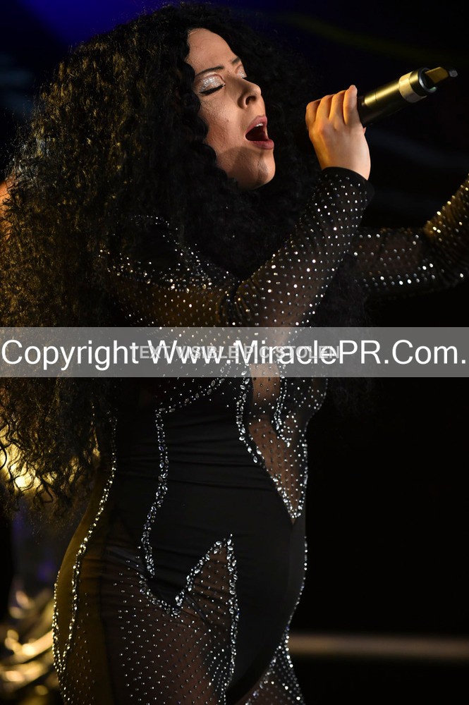 SH4_6320 - The Cher Experience