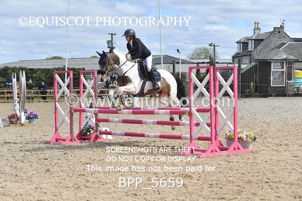 BPP_5659 - CLASS 24 SUN Senior BritiNovice/ 90cm Open