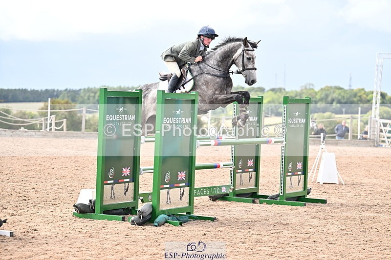 250827B-140053-00669 - Cls 4 Snr Newcomers 1.10m