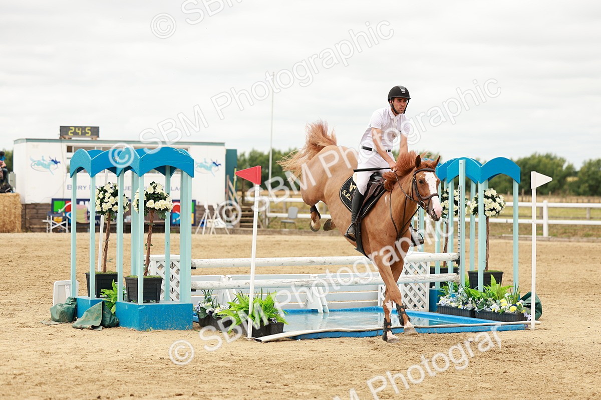 SBM_018219 - Class 21 - Senior Newcomers Championship 2d Rd