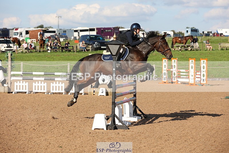 230915A-162139-03132 - Cls 6 Snr 1.05m Derby