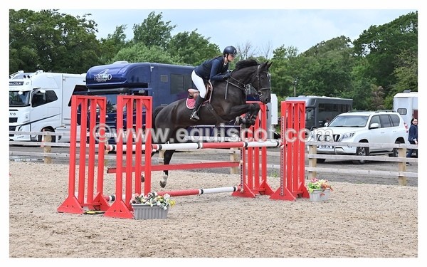 BPP_1137 - CLASS 4 FRI Newcomers/ 1.10m Open