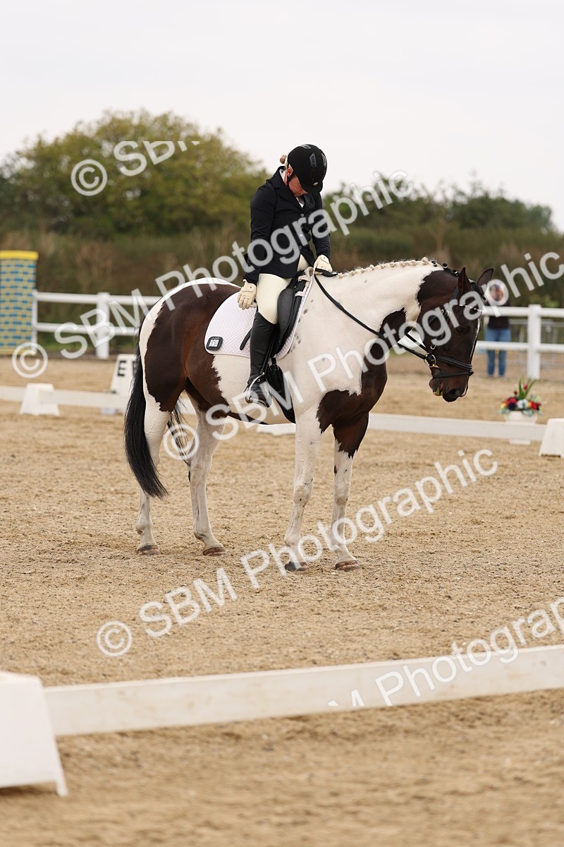 SBM_01803 - Class 9 - Novice 27 Champs
