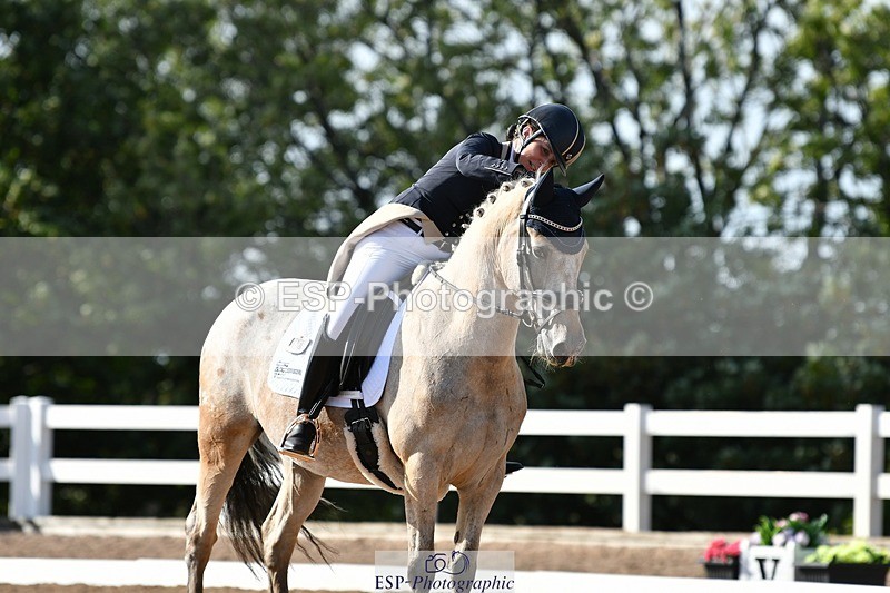 250906-163100-05112 - 128-Chantelle.Oliver-SymondsStadmorslow.Coffee.n.Cream