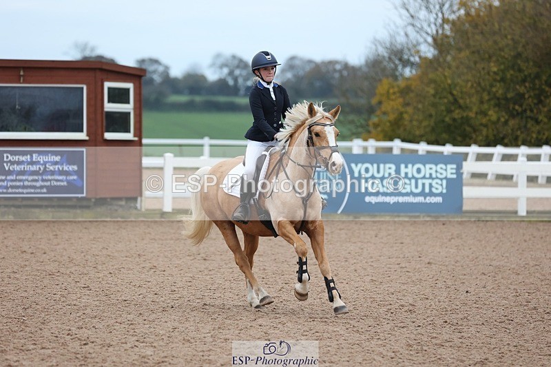 241116X-083331-00095 - Cls 03 Pony Intro 70cm