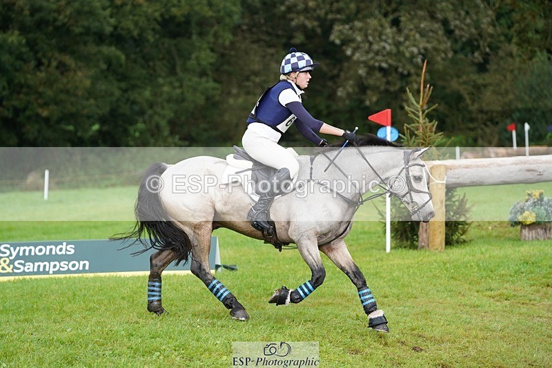 231021-100644-13674 - 619-GARVAGH.GOLDEN.OAK-Ella.Snow-SC+XC