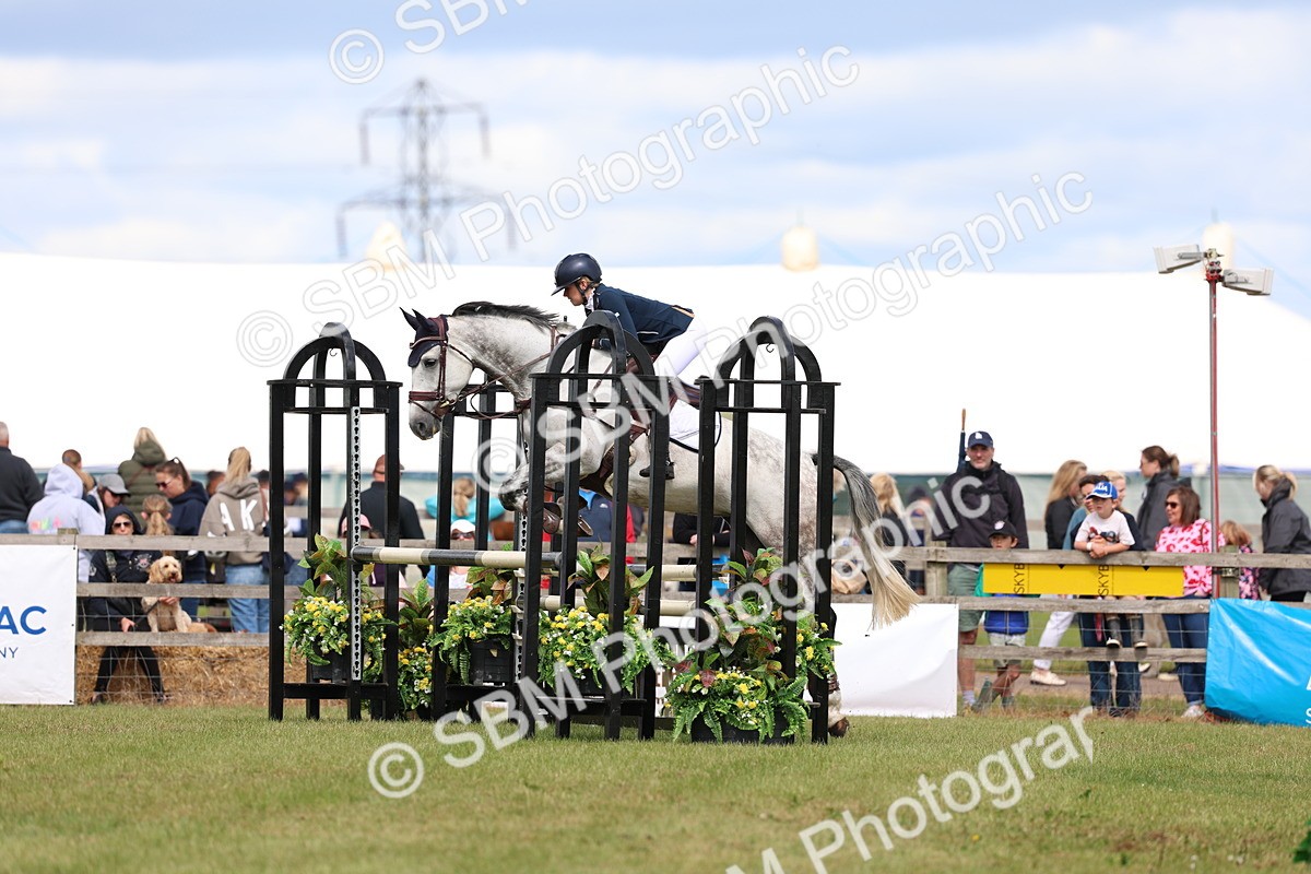 SBM_13656 - Class 206 - Senior Newcomers - 1.10m Open