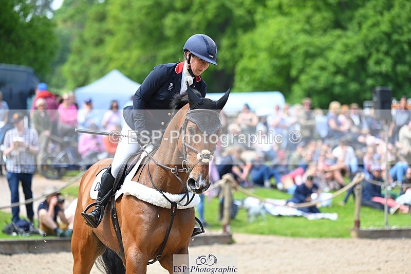 240525-142112-15669 - 520-LONDON_52-Laura_Collett