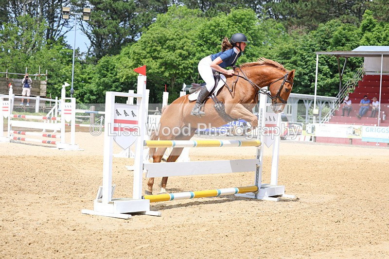 3E7A0417 - Class 10: Senior 95cm open